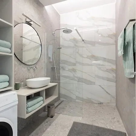 Апартаменты Slovakia Chalupkova Downtown Retreat